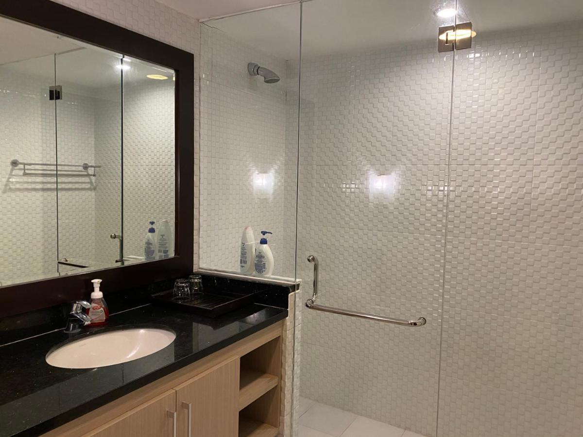 Stylish 2 Bedroom Penthouse Apt, Newly Refreshed, 50 Mbps, Pool, Gym, Resto Kuta Lombok Dış mekan fotoğraf