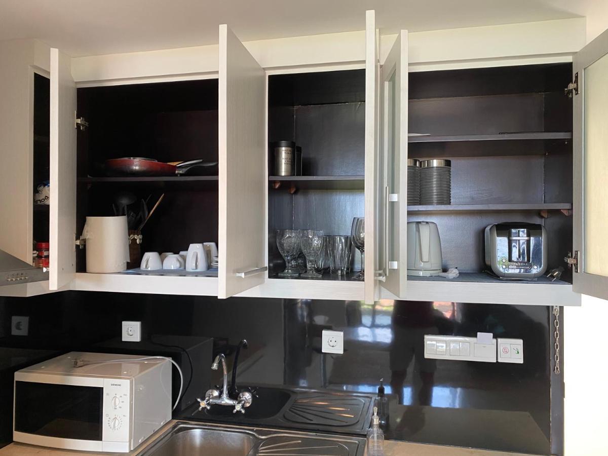 Stylish 2 Bedroom Penthouse Apt, Newly Refreshed, 50 Mbps, Pool, Gym, Resto Kuta Lombok Dış mekan fotoğraf