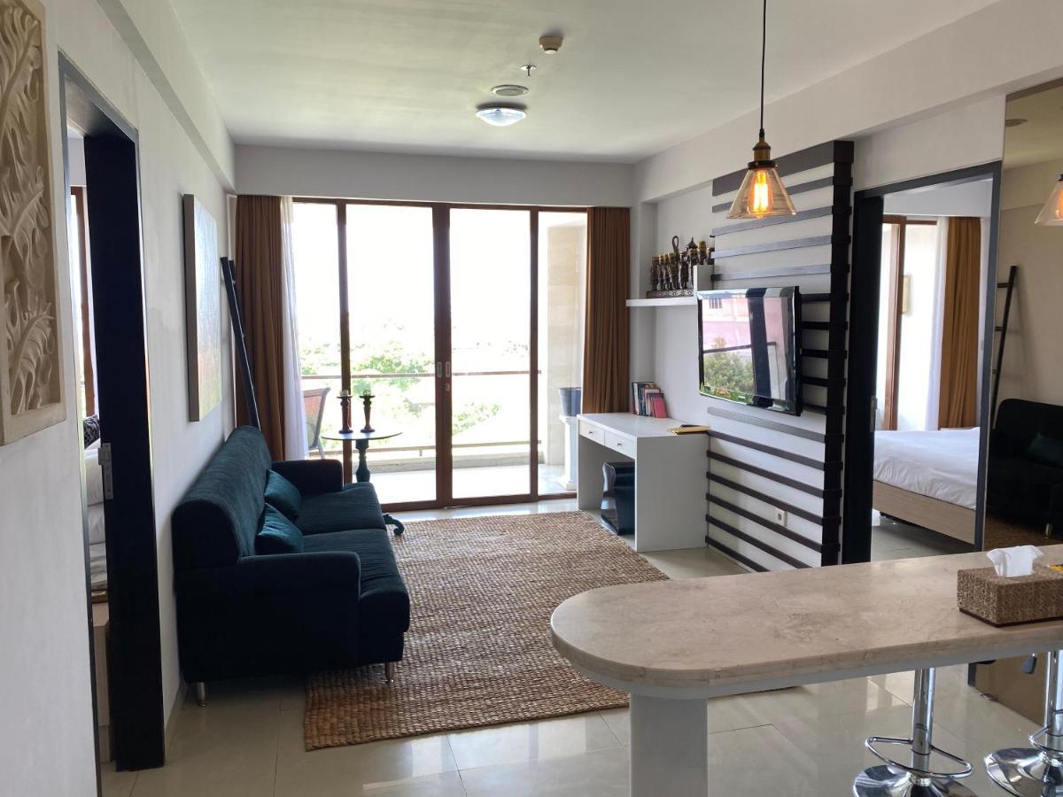 Stylish 2 Bedroom Penthouse Apt, Newly Refreshed, 50 Mbps, Pool, Gym, Resto Kuta Lombok Dış mekan fotoğraf