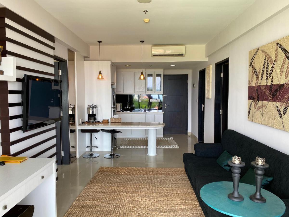 Stylish 2 Bedroom Penthouse Apt, Newly Refreshed, 50 Mbps, Pool, Gym, Resto Kuta Lombok Dış mekan fotoğraf